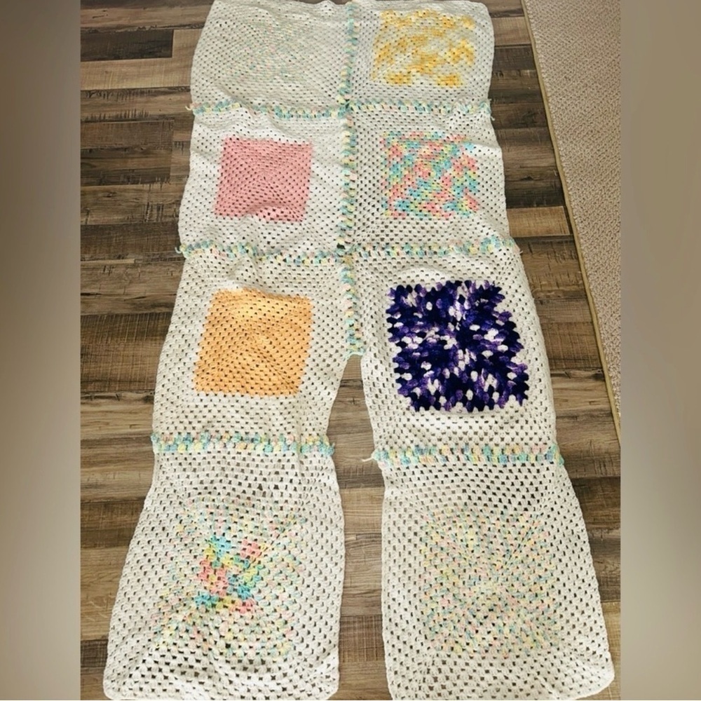 Vintage Crochet Afghan Panel Granny Square Blanket Project Upcycle Craft Project - Picture 13 of 13